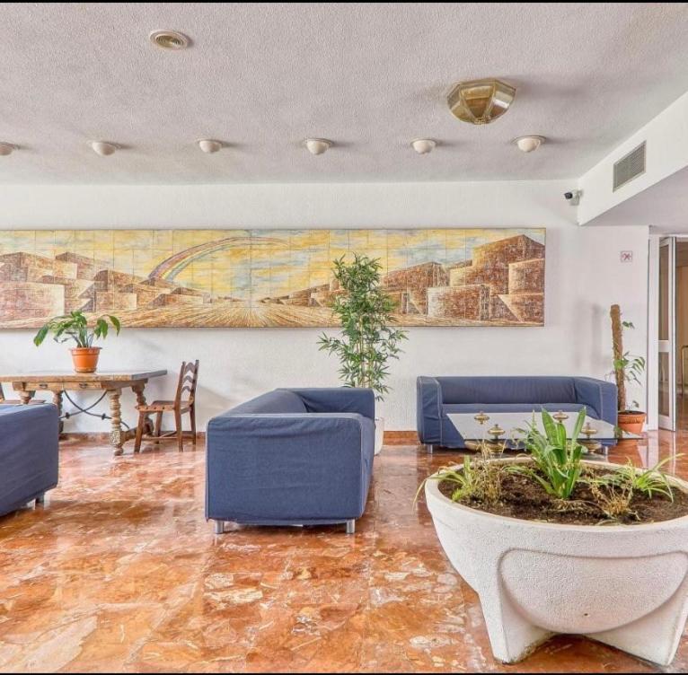 דירות Iris Vistas בנאלמדנה מראה חיצוני תמונה